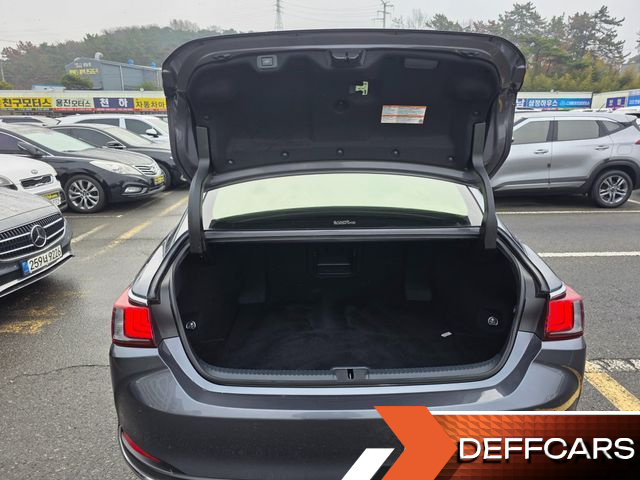 Lexus ES F-Sport Design Package купить на сайте DeffCars