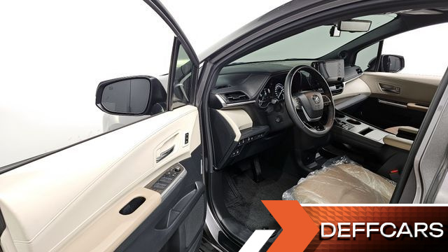 Toyota SIENNA 2.5 Hybrid AWD купить на сайте DeffCars