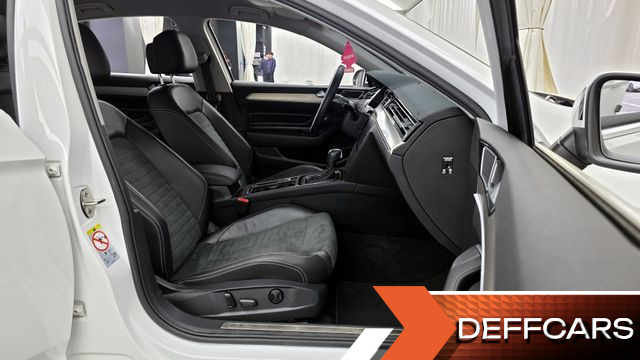 Volkswagen PASSAT 2.0 TDI Premium купить на сайте DeffCars