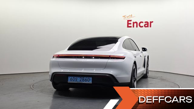 Porsche TAYCAN 4S купить на сайте DeffCars