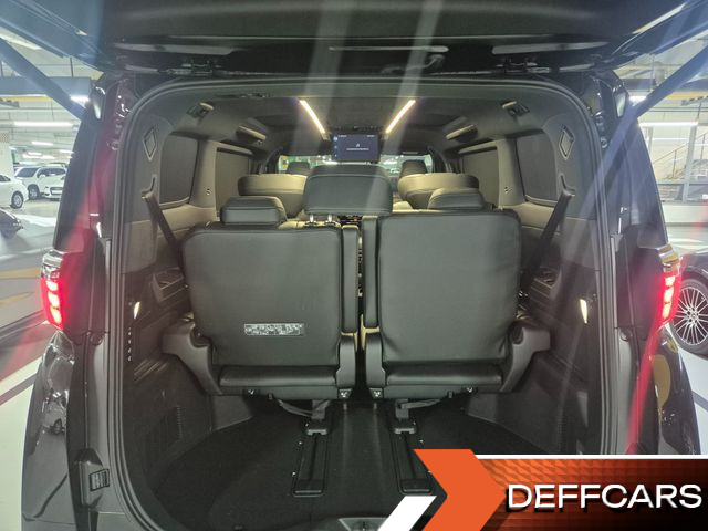 Toyota ALPHARD 2.5 HEV Executive AWD купить на сайте DeffCars