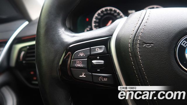 BMW 5-SERIES 520i Luxury купить на сайте DeffCars