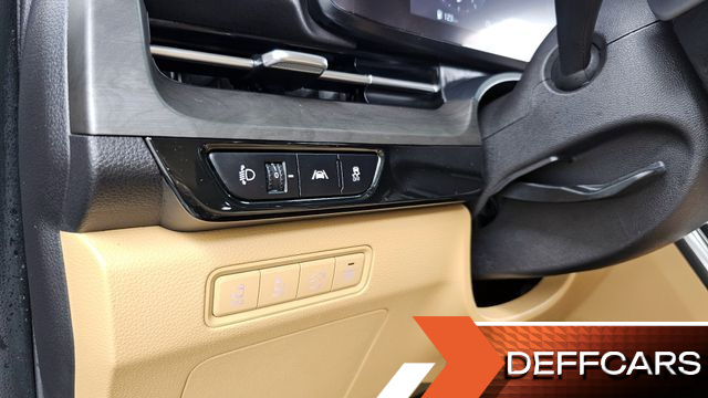 Kia CARNIVAL Gasoline 9-Seater Signature купить на сайте DeffCars