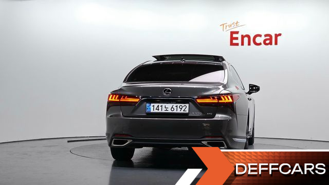 Lexus LS 3.5 Luxury AWD купить на сайте DeffCars