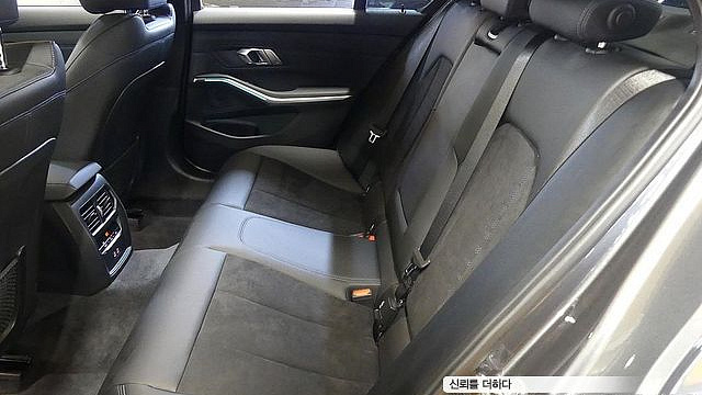 BMW 3-SERIES 320i M Sport купить на сайте DeffCars