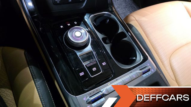 Kia CARNIVAL 7-Seater Noblesse купить на сайте DeffCars