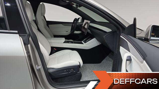 Tesla MODEL Y L Long Range AWD купить на сайте DeffCars