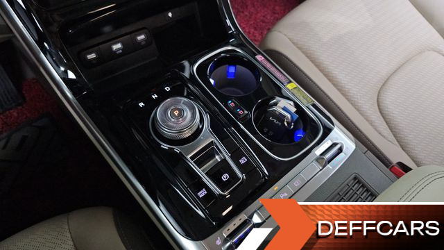 Kia CARNIVAL Gasoline 9-Seater Hi-Limousine Signature купить на сайте DeffCars