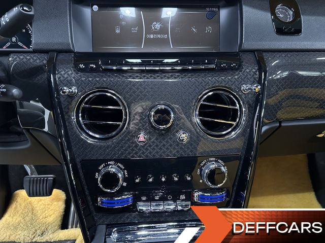 Rolls-Royce CULLINAN 6.7 V12 Black Badge купить на сайте DeffCars