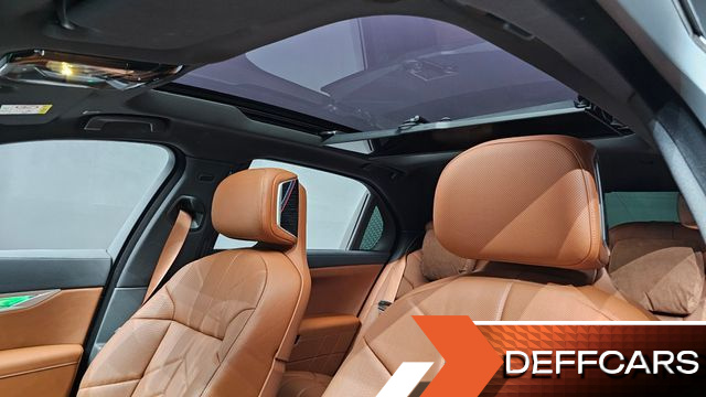 BMW 7-SERIES 740i xDrive M Sport купить на сайте DeffCars
