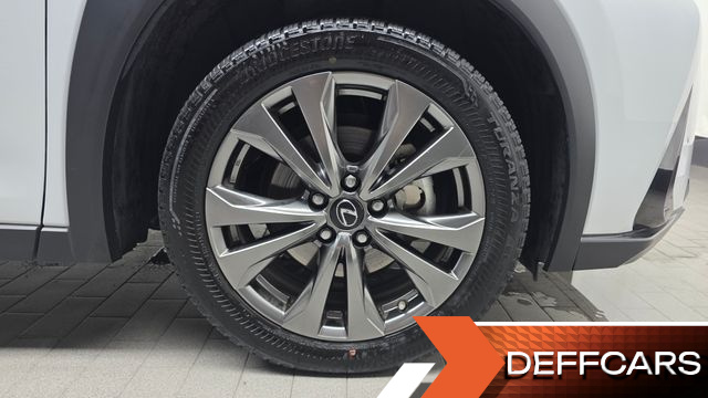 Lexus UX 2.0 F-Sport 2WD купить на сайте DeffCars