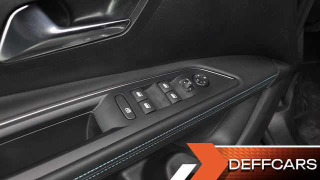 Peugeot 5008 1.2 Pure Tech Allure купить на сайте DeffCars