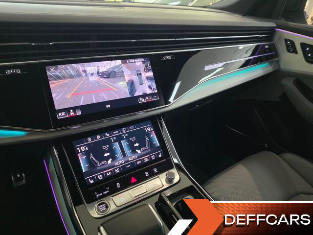 Audi Q8 55 TFSI Quattro Premium купить на сайте DeffCars