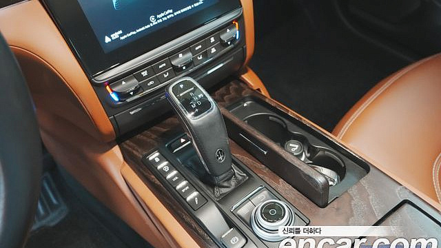 Maserati QUATTROPORTE 3.0 V6 Granlusso купить на сайте DeffCars