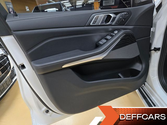 BMW X7 xDrive 30d Design Pure Excellent 6-Seater купить на сайте DeffCars