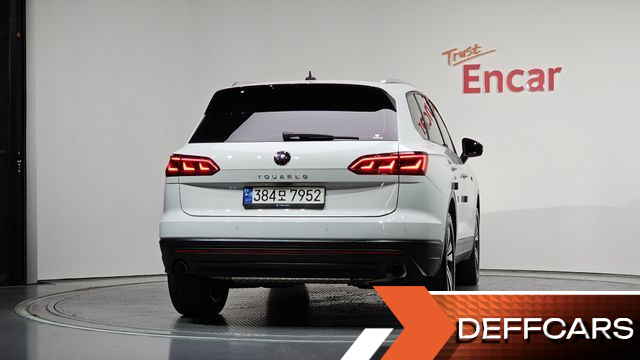 Volkswagen TOUAREG 3.0 TDI Premium купить на сайте DeffCars