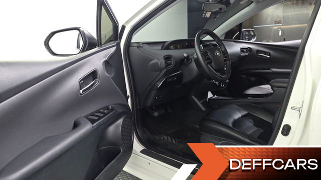 Toyota PRIUS 1.8 купить на сайте DeffCars