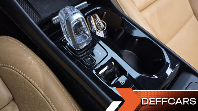 Volvo XC40 T4 Inscription купить на сайте DeffCars
