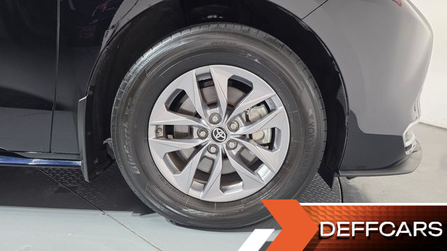 Toyota SIENNA 2.5 Hybrid AWD купить на сайте DeffCars