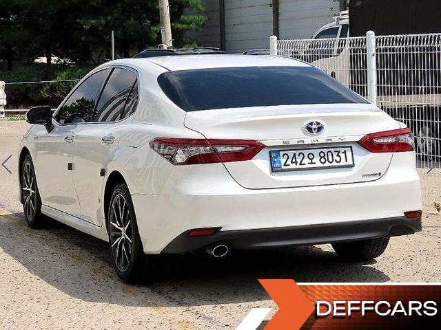 Toyota CAMRY 2.5 XLE Hybrid купить на сайте DeffCars