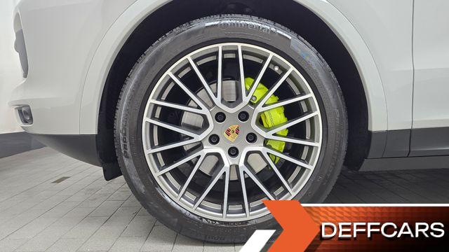 Porsche CAYENNE 3.0 E-HYBRID PLATINUM EDITION купить на сайте DeffCars