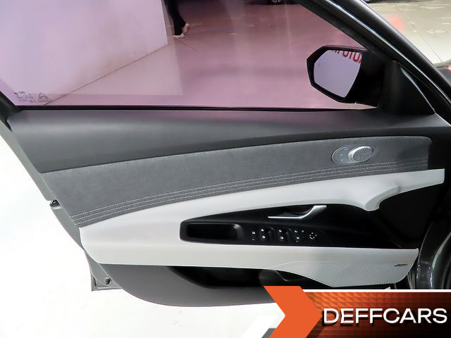 Hyundai AVANTE 1.6 Inspiration купить на сайте DeffCars