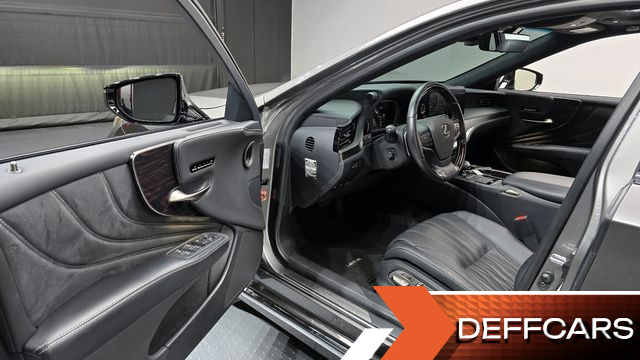 Lexus LS 3.5 Luxury AWD купить на сайте DeffCars