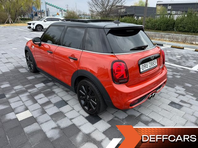 Mini COOPER 5Door Standard 3rd купить на сайте DeffCars