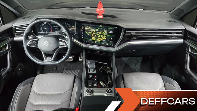 Volkswagen TOUAREG 3.0 TDI R-Line купить на сайте DeffCars