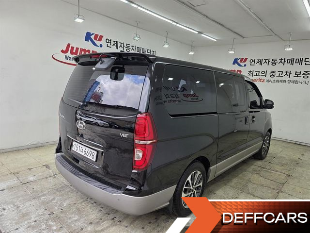 Hyundai STAREX Urban 9-Seater Exclusive купить на сайте DeffCars