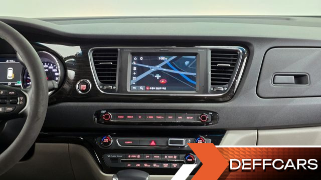 Kia CARNIVAL 7-Seater Limousine President купить на сайте DeffCars