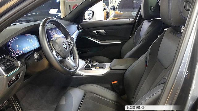 BMW 3-SERIES 320i M Sport купить на сайте DeffCars