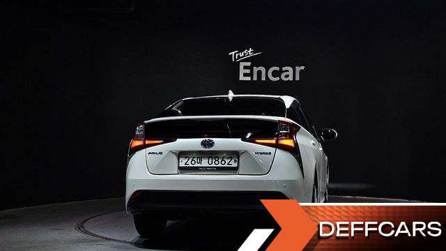 Toyota PRIUS 1.8 купить на сайте DeffCars