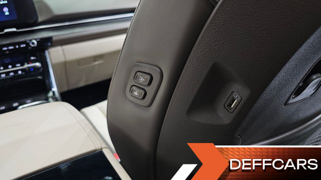 Kia CARNIVAL Gasoline 9-Seater Signature купить на сайте DeffCars