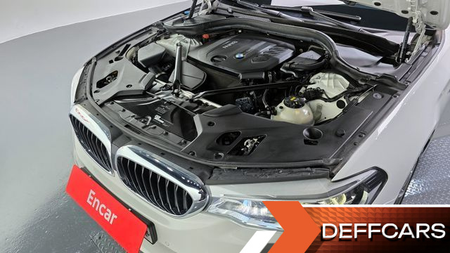 BMW 5-SERIES 520d M Sport package купить на сайте DeffCars
