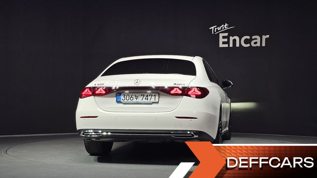Mercedes E-CLASS E300 4MATIC Exclusive купить на сайте DeffCars