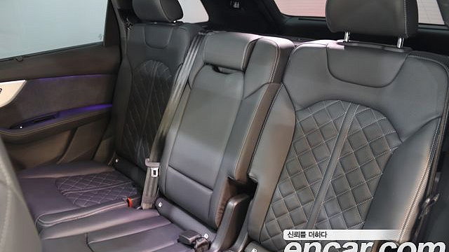 Audi Q7 55 TFSI Quattro Premium купить на сайте DeffCars