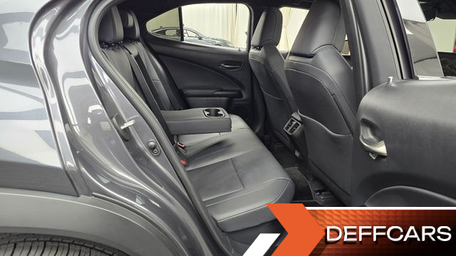 Lexus UX 2.0 2WD купить на сайте DeffCars