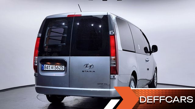Hyundai STARIA Cargo 3-Seater Modern купить на сайте DeffCars