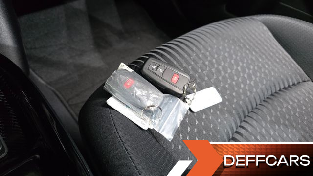 Toyota PRIUS 1.8 E купить на сайте DeffCars