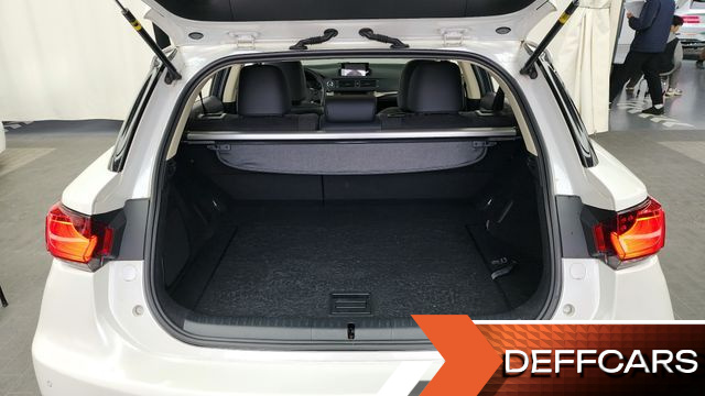 Lexus CT200H 1.8 Supreme ZWA10 купить на сайте DeffCars