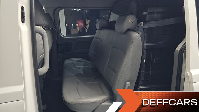 Hyundai STAREX Van 5-Seater Style купить на сайте DeffCars