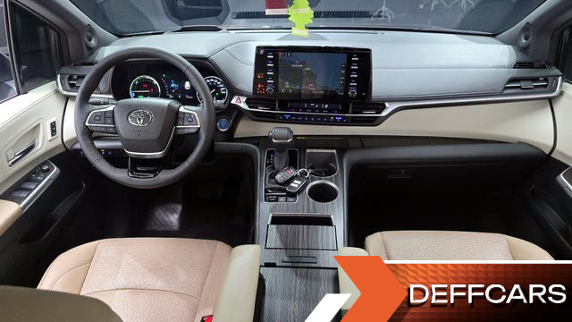 Toyota SIENNA 2.5 Hybrid 2WD купить на сайте DeffCars