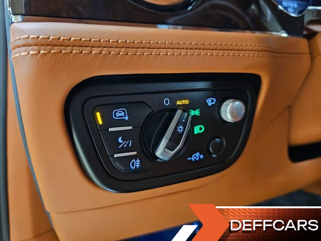 Bentley BENTAYGA 4.0 V8 купить на сайте DeffCars