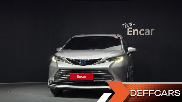 Toyota SIENNA 2.5 Hybrid 2WD купить на сайте DeffCars