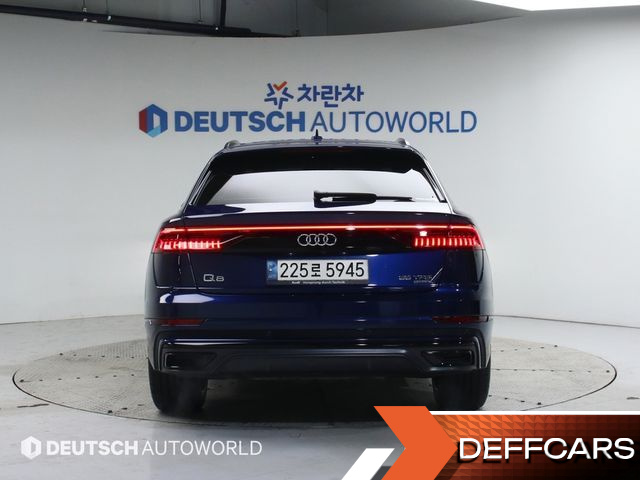 Audi Q8 55 TFSI Quattro Premium купить на сайте DeffCars