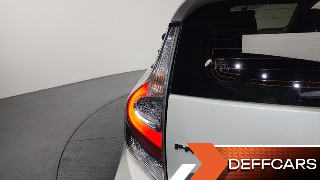 Toyota PRIUS 1.5 купить на сайте DeffCars