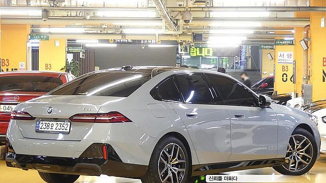 BMW 5-SERIES 520i M Sport купить на сайте DeffCars