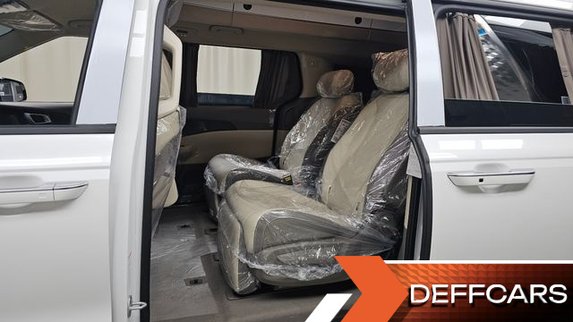 Kia CARNIVAL HEV 7-Seater Hi Limousine Signature купить на сайте DeffCars