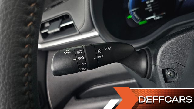Toyota SIENNA 2.5 Hybrid 2WD купить на сайте DeffCars